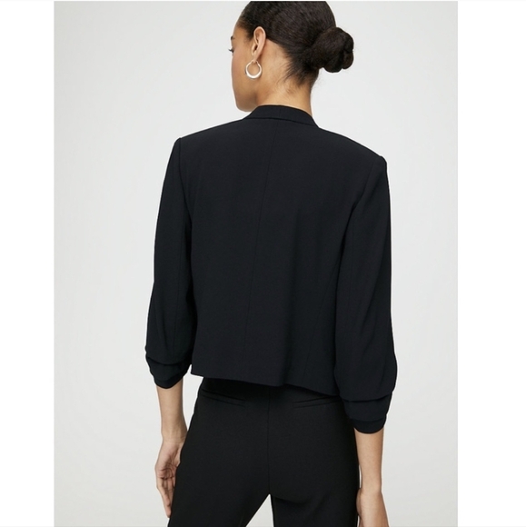 ARITZIA BABATON Power Hip Crop Blazer Black Short Open Jacket Size 12 - Picture 8 of 14